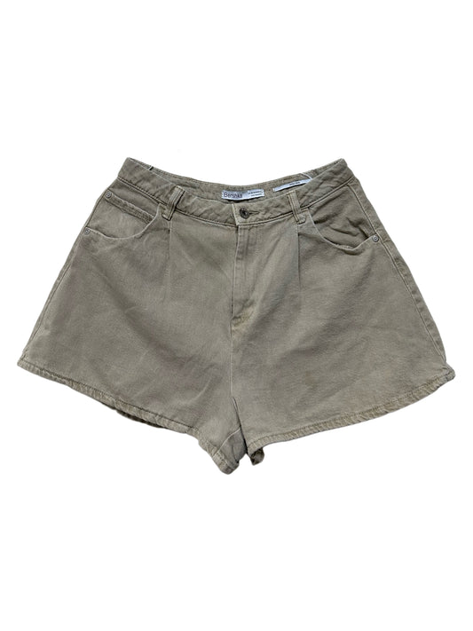 BERSHKA Shorts